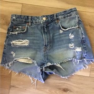 Zara Highwaisted Denim Cutoffs 6